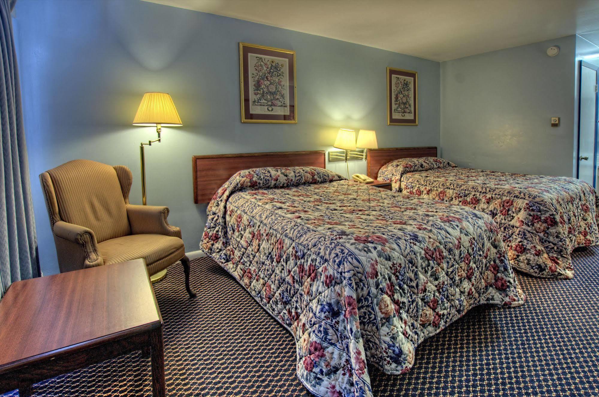 Budget Host Three Crowns Gettysburg Exterior foto